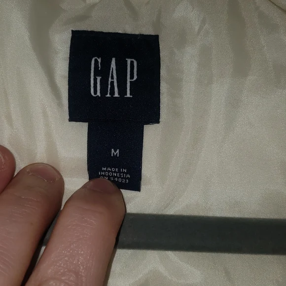 Vest Gap - Picture 3 of 6